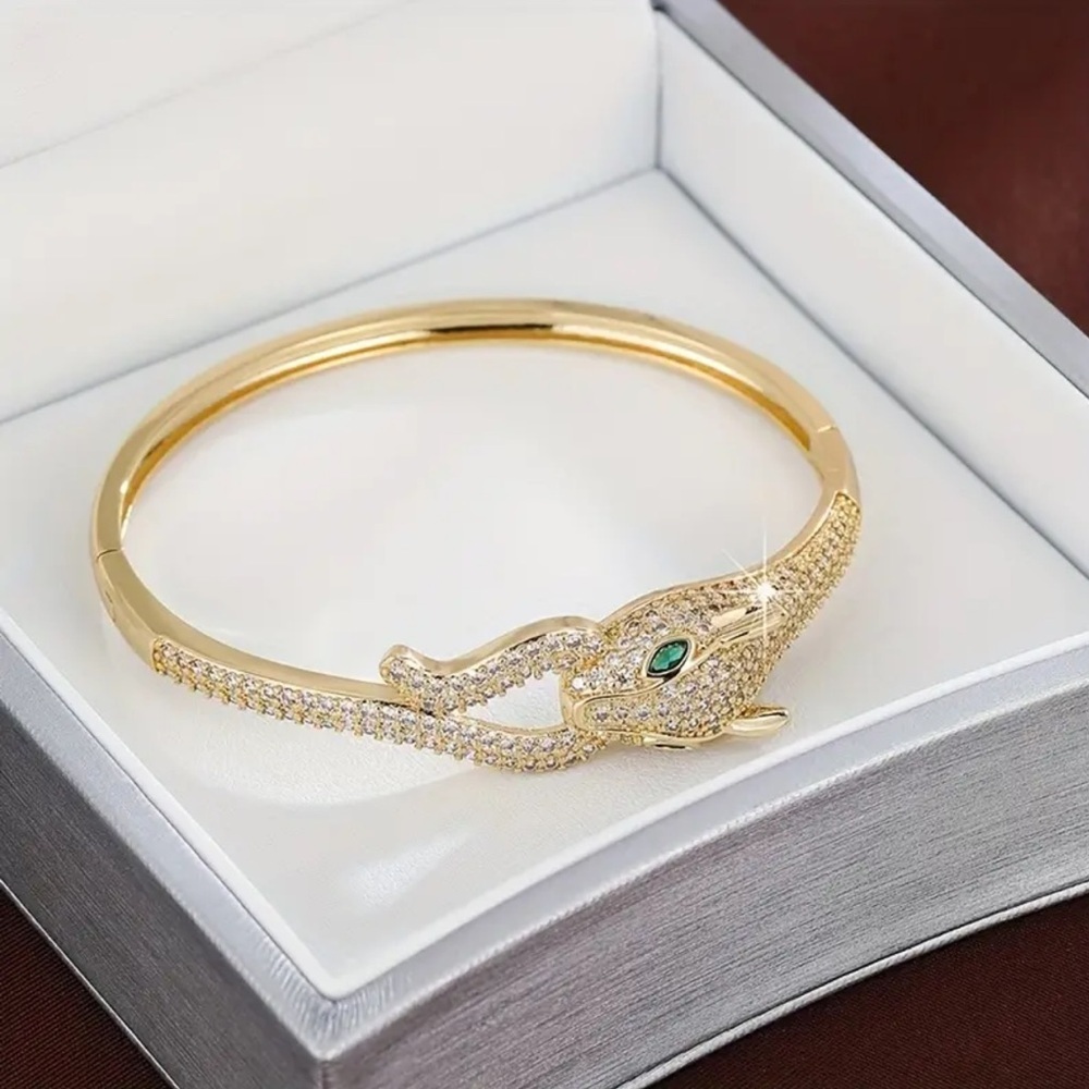NEW Elegant Gold Panther Bracelet Leopard jaguar bracelet Unique 🐆 - Picture 3 of 4